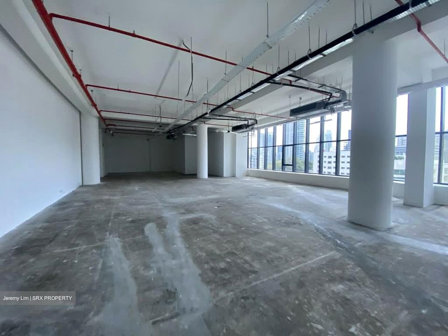 Zhongshan Mall (D12), Office #553689261